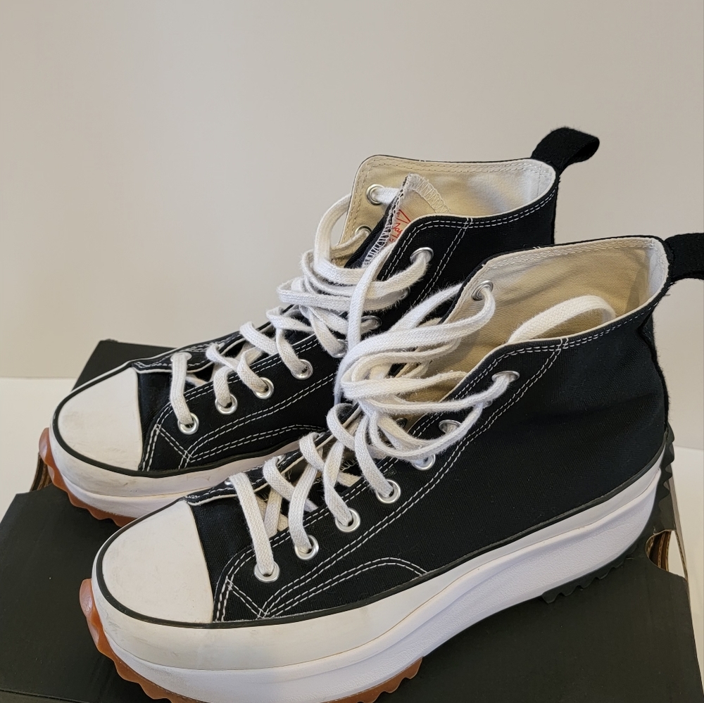 Converse Run Star Hike